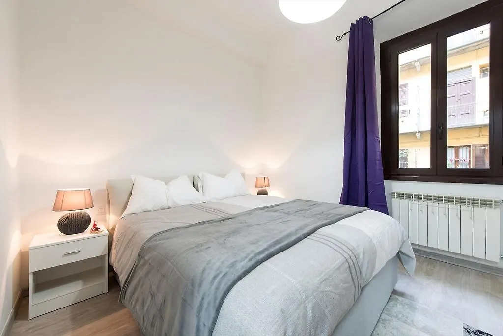 Guesthost - Porta Garibaldi White Flats-1